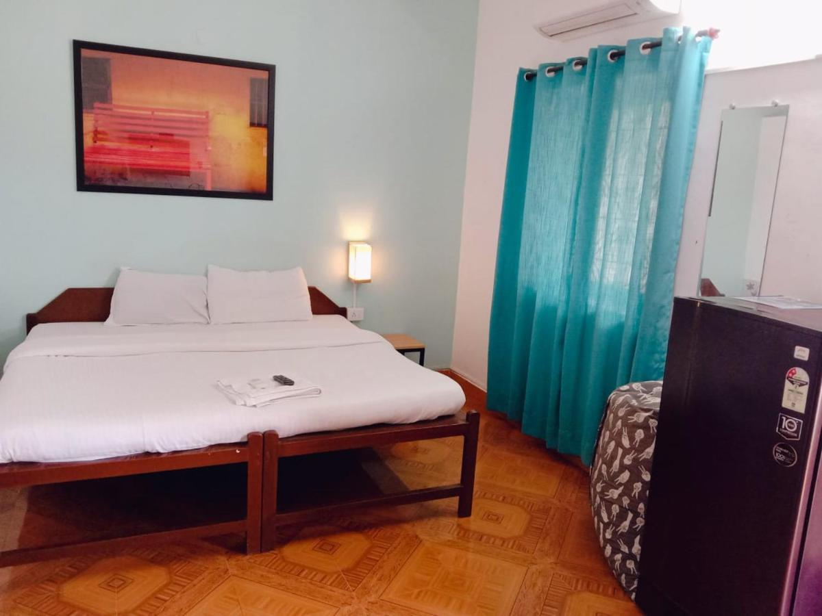 Baga Beach Paradise Hotel Exterior photo