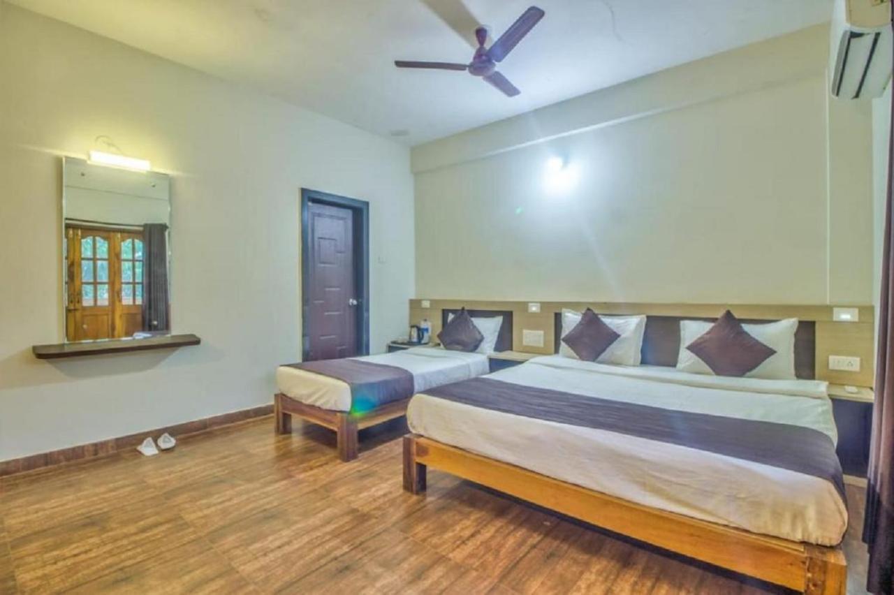 Baga Beach Paradise Hotel Exterior photo